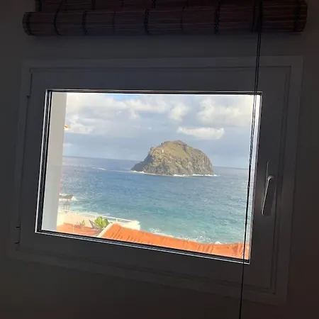 Vistas Impresionantes Al Mar De Garachico * Garachico (Tenerife)